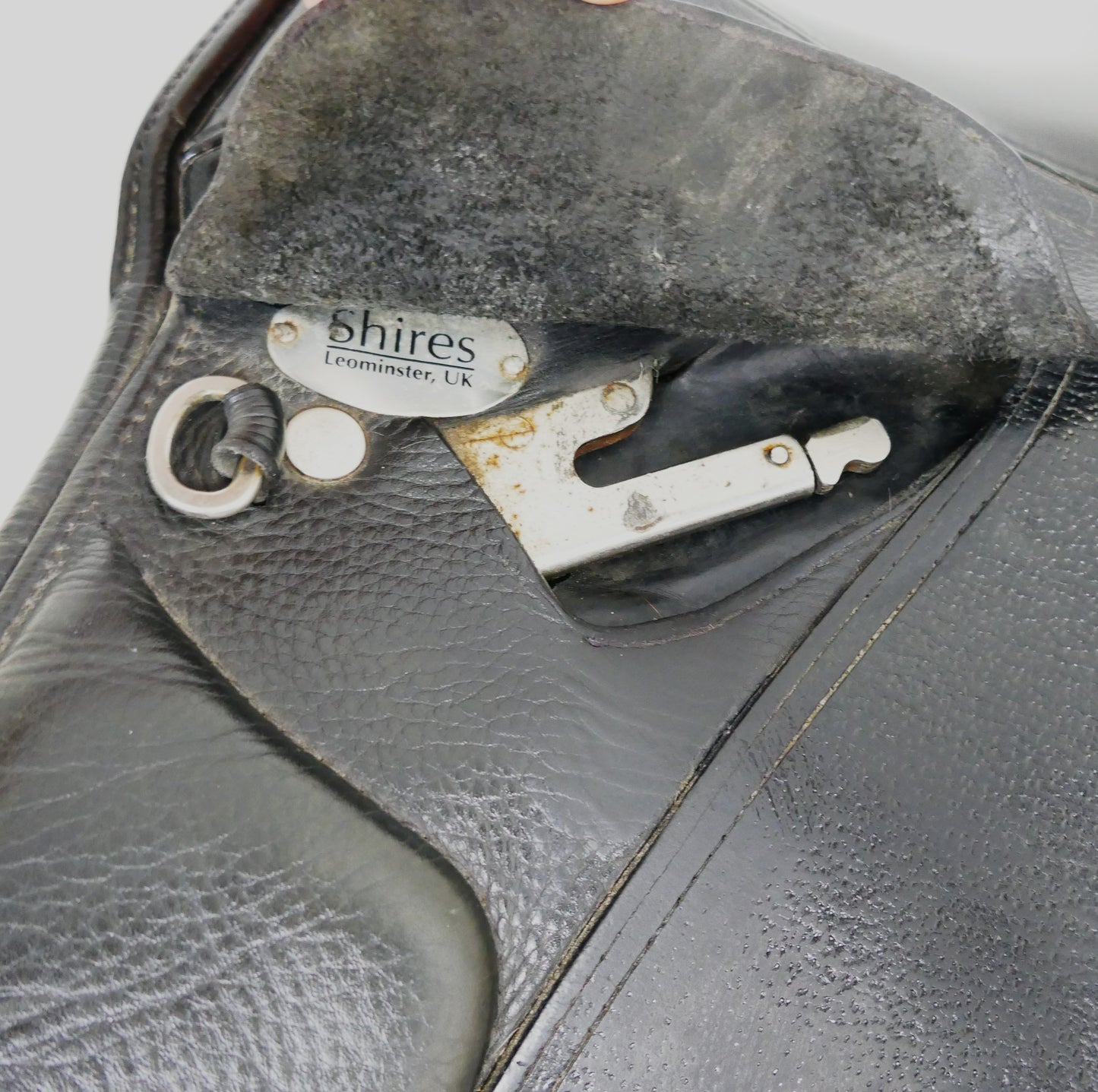 Shires Pony GP/Jumping Saddle - 14" Wide Black TA49