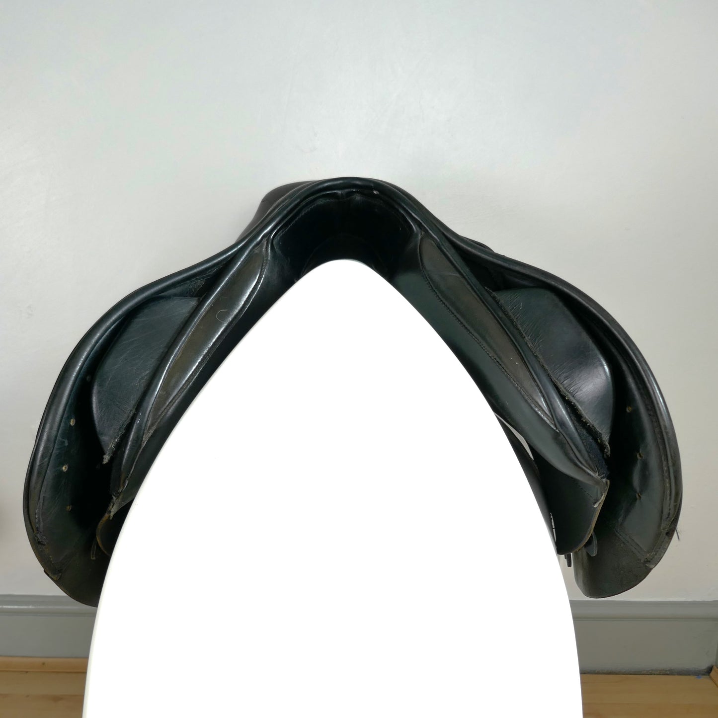 Ideal Grandee Elite Jumping Saddle - 17" Narrow-Medium Black TF85