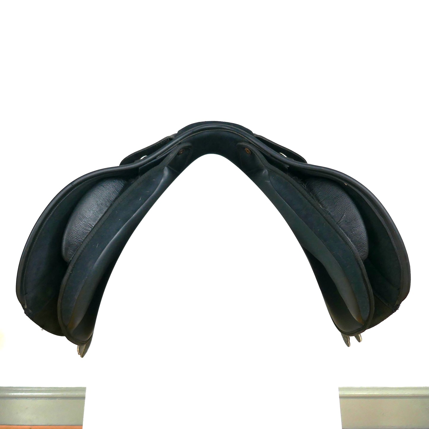 Thorowgood T4 Cob GP Saddle - 17.5" Adjustable Black TB151