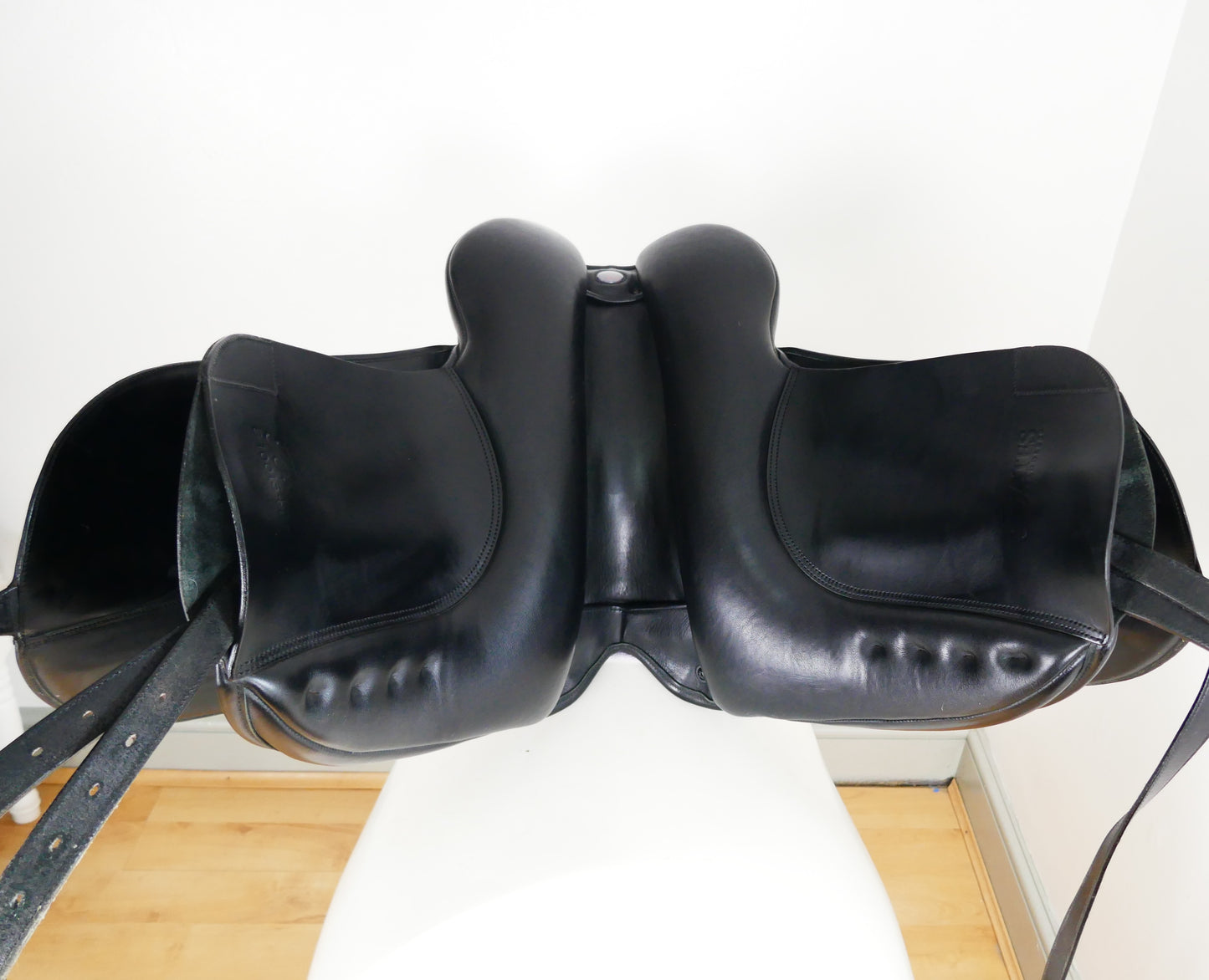 Bates Cair Isabell Werth Dressage Saddle - 17" Adjustable Black TD98
