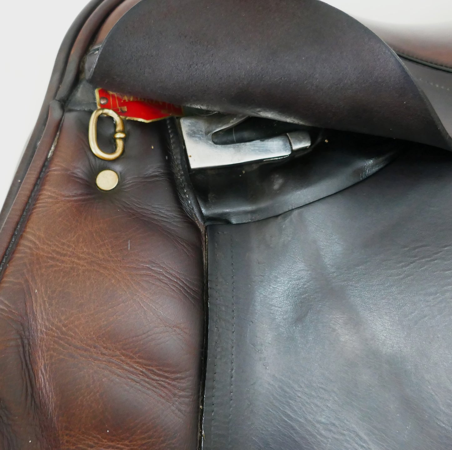 Albion K2 VSD Saddle - 17.5" Medium-Wide Brown TB159