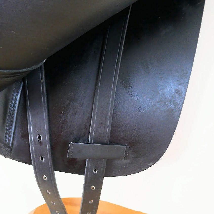 Don Rodrigo Grandiosa Dressage Saddle - 17" Wide Black TD105