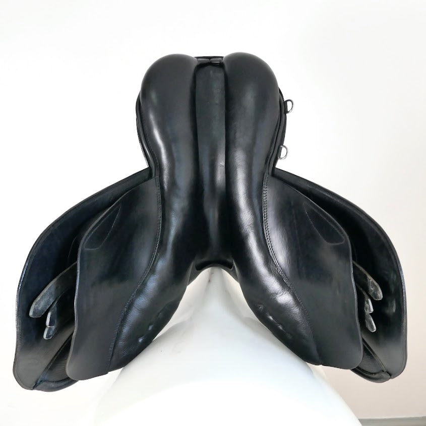 Stubben Edelweiss NT De Luxe Jumping Saddle - 17" B (MW) Black TF83