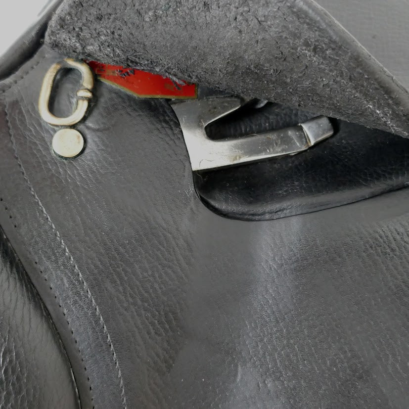 Albion Kontact Lite Jumping Saddle - 17.5" Medium-Wide Black TF126