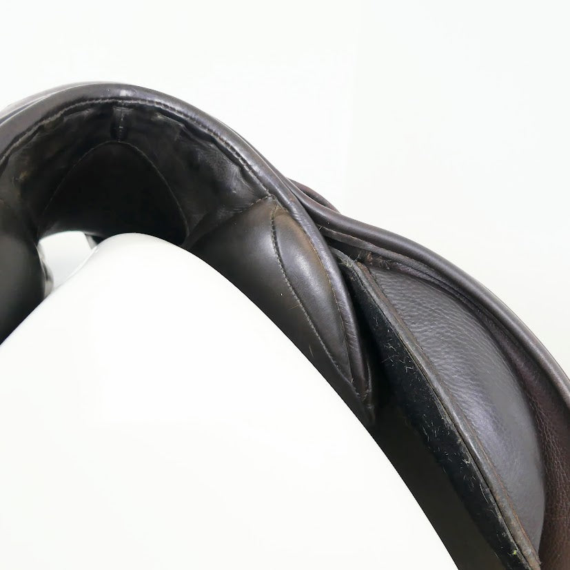 Silhouette Shoulder Free Jumping Saddle - 17.5" Narrow-Medium Brown TF133