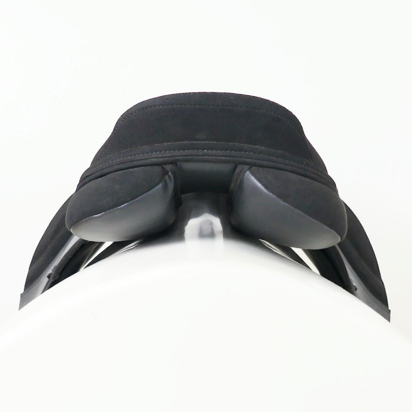 Thorowgood T4 Pony Club GP Saddle (MPO) - 16.5" Adjustable Black TA77