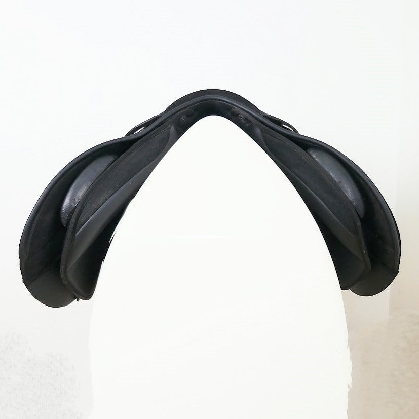 Thorowgood T4 Pony Club GP Saddle (MPO) - 16.5" Adjustable Black TA77