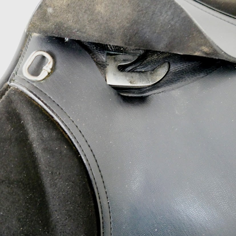 Thorowgood T4 Pony Club GP Saddle (MPO) - 16.5" Adjustable Black TA77