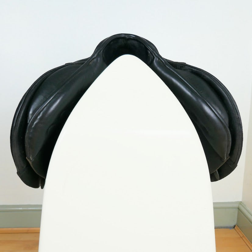 Hastilow Jumping Saddle - 17" Medium Black TF105