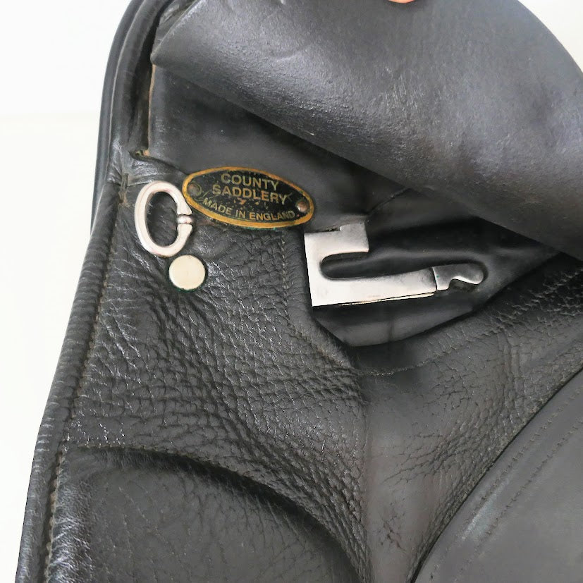 County Competitor 2000 Dressage Saddle - 16.5" Medium Black TD143