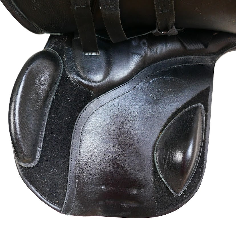 Kent & Masters Flat Back GP Saddle (MGU) - 17.5" Adjustable Black TB259