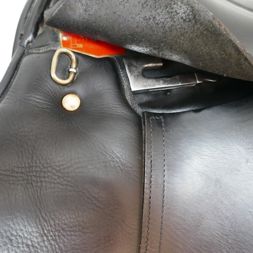 Albion K2 GP Saddle - 18" Wide Black TC19
