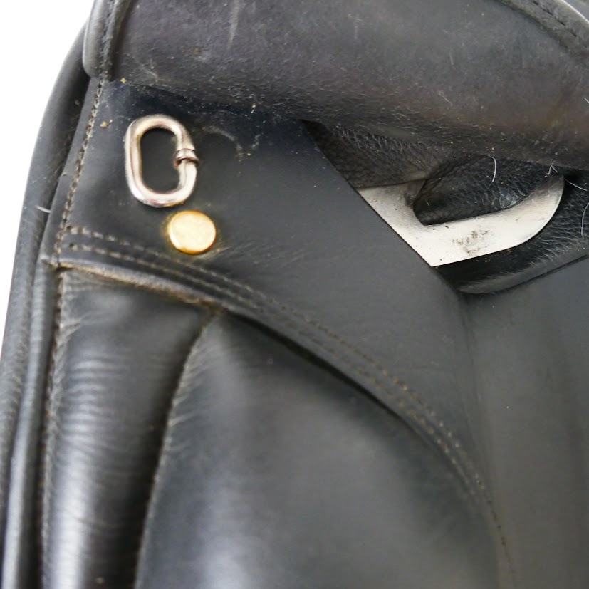 Kent & Masters S-Series Surface Block Dressage Saddle (MDR) - 17.5" Adjustable Black TD155