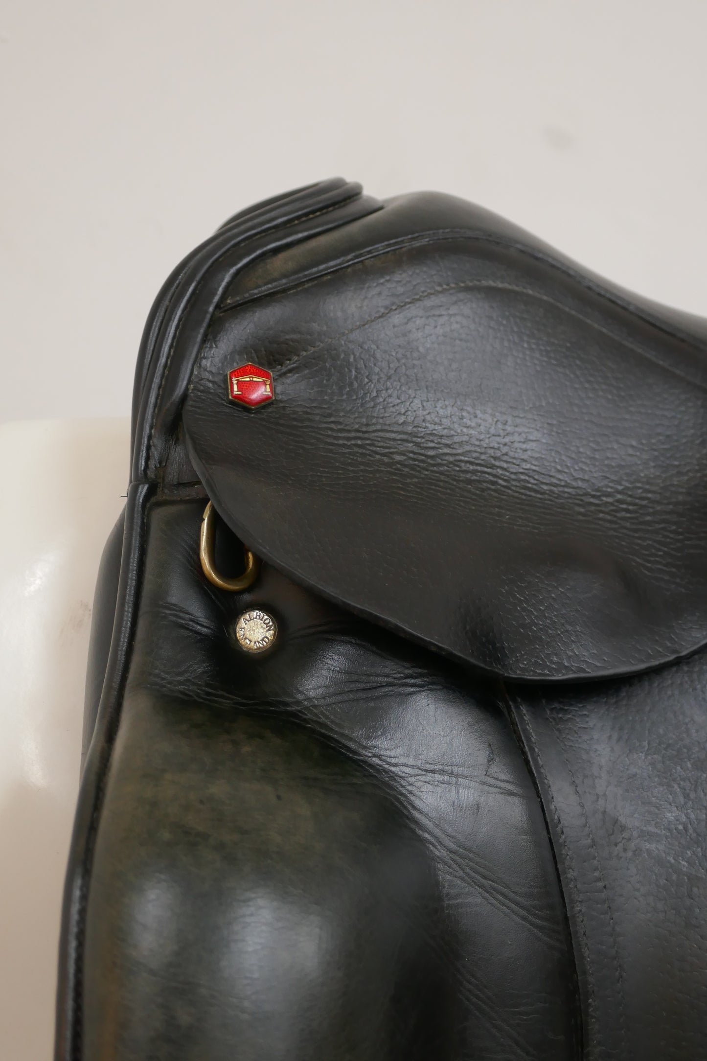 Albion MKII Ultima SLK Dressage Saddle - 17" Medium Black D2130
