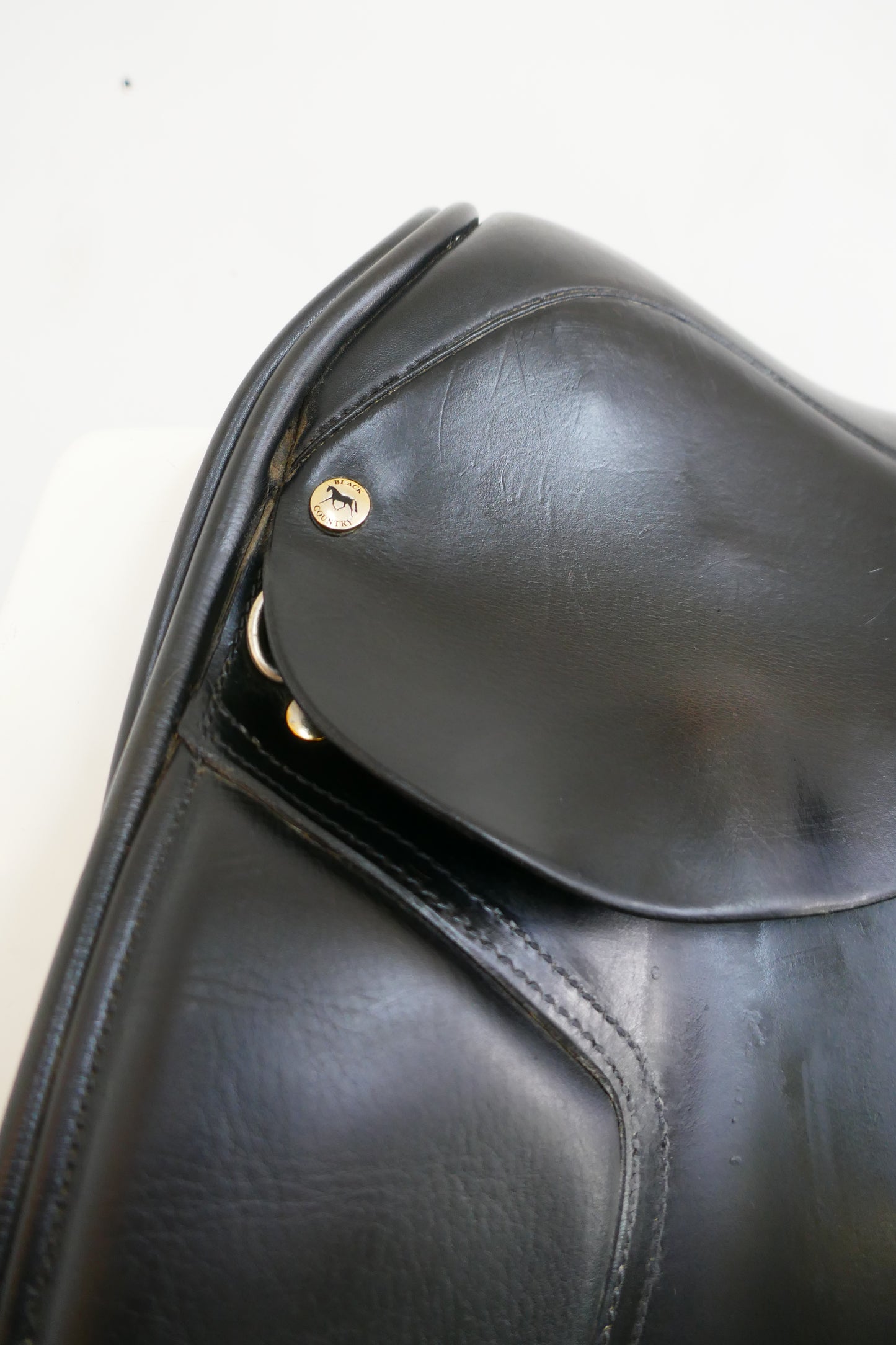 Black Country Eloquence Dressage Saddle - 17.5" Wide Black TD3