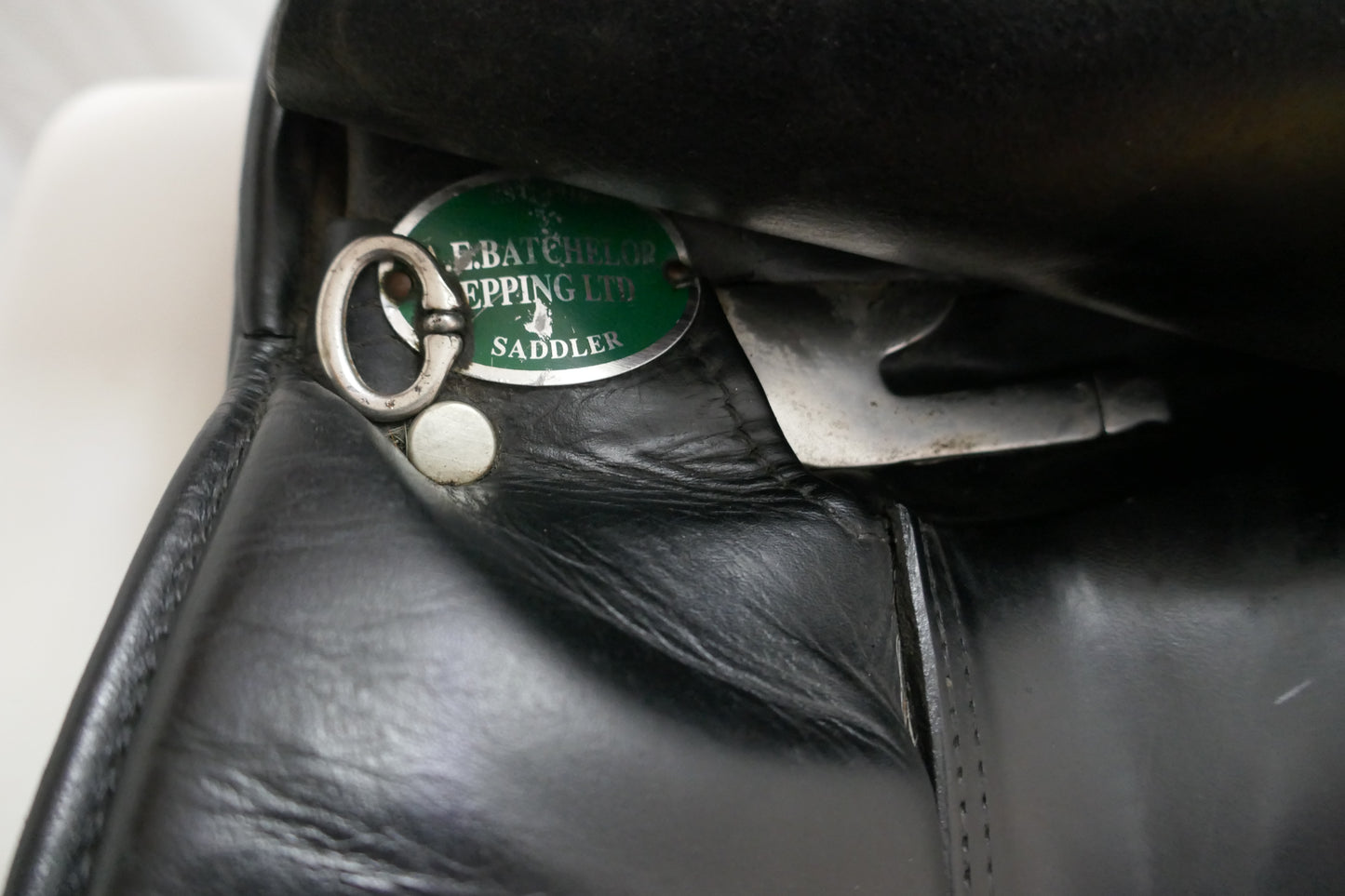 Batchelors Of Epping Dressage Saddle - 17" Medium Wide Black TD31