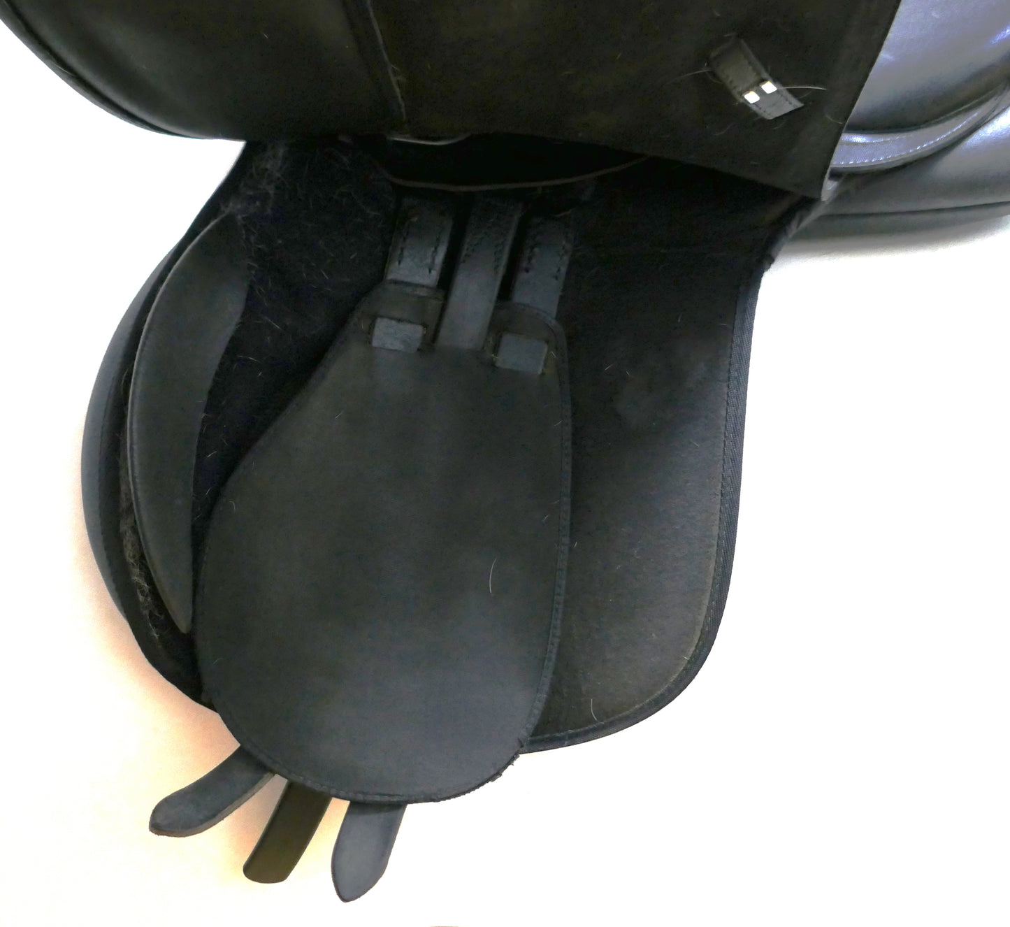 Wintec 500 All Purpose Saddle - 17" Adjustable Black Cair TB41