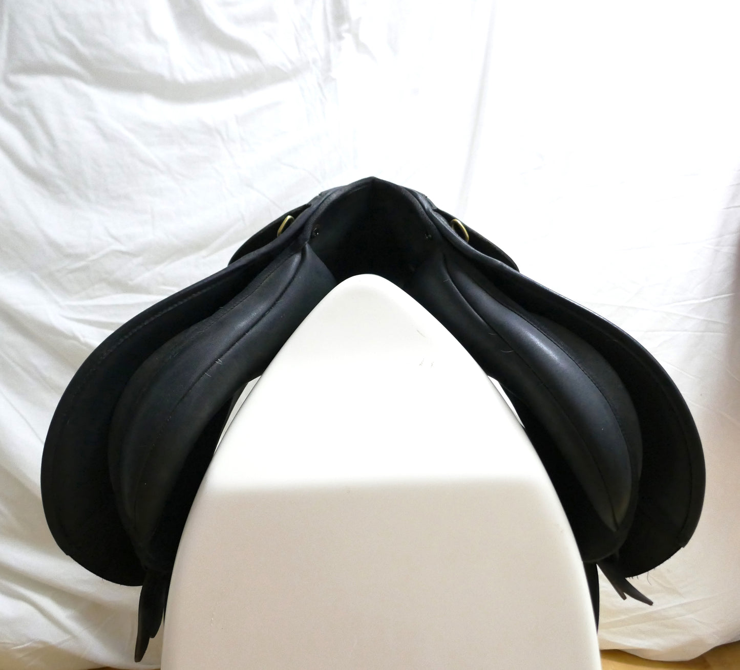 Wintec 500 All Purpose Saddle - 17" Adjustable Black Cair TB41