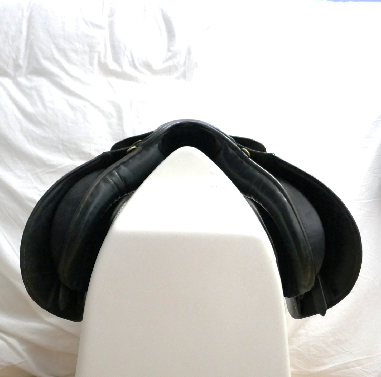 Ideal VSD Saddle - 17" Wide Black TB43