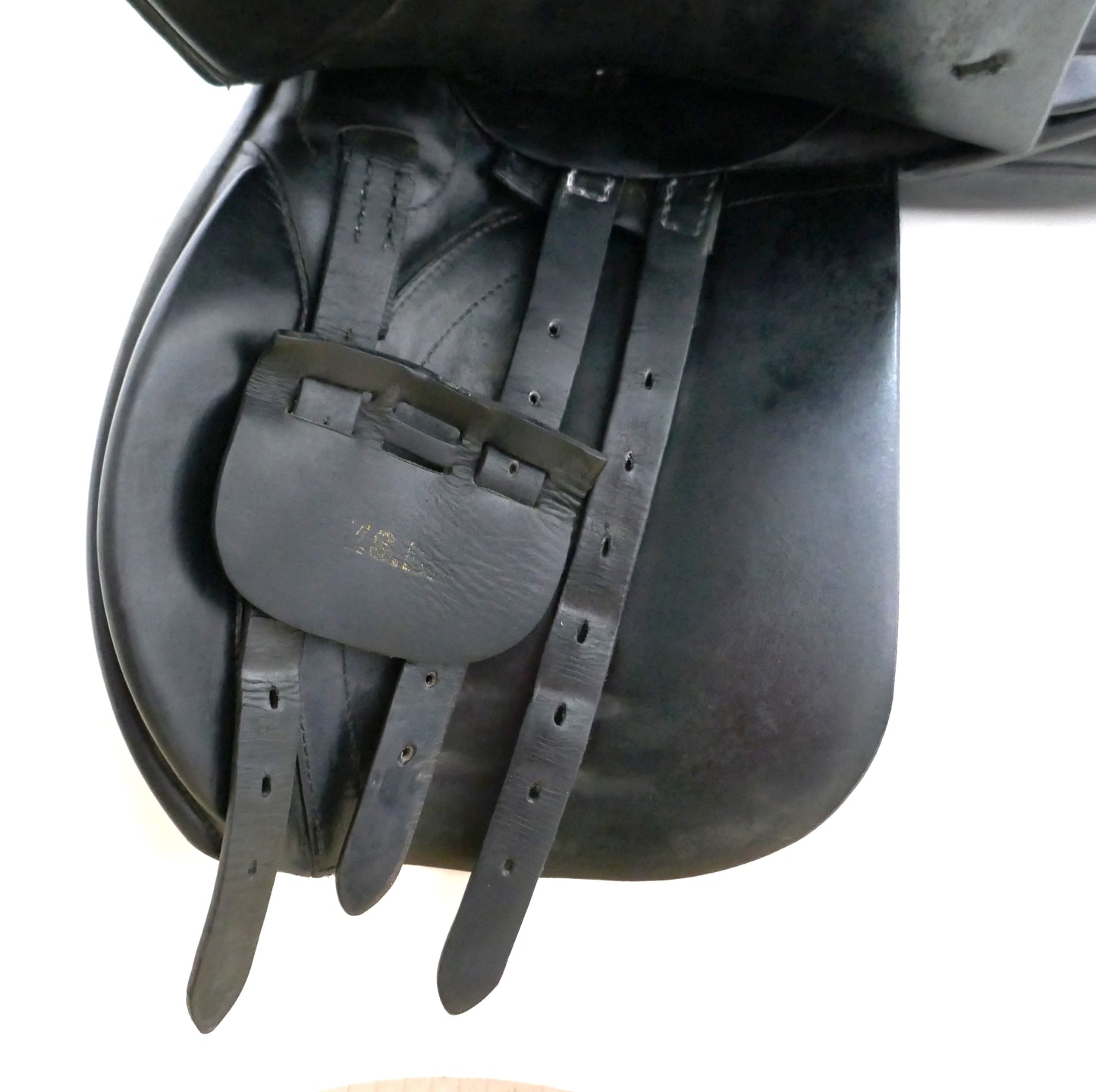 Ideal VSD Saddle - 17" Wide Black TB43