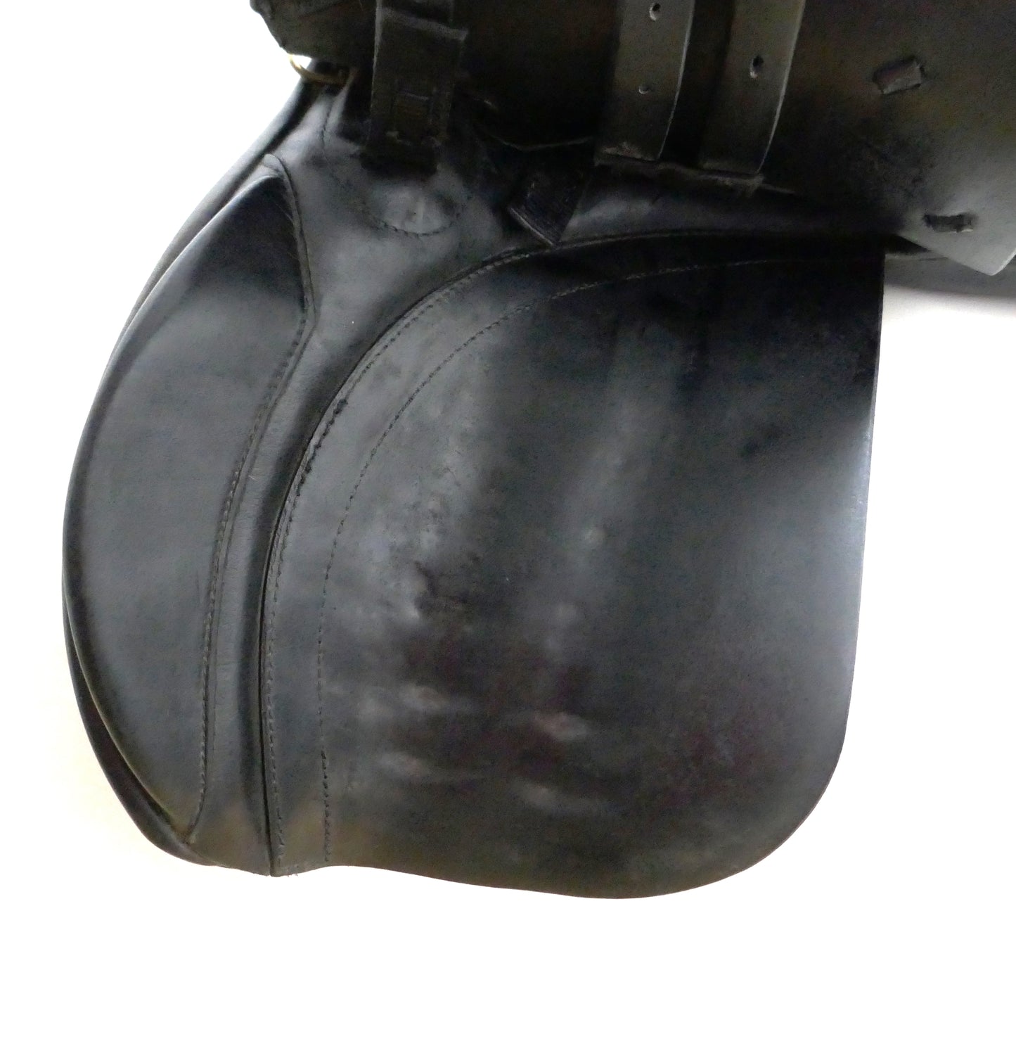 Ideal VSD Saddle - 17" Wide Black TB43