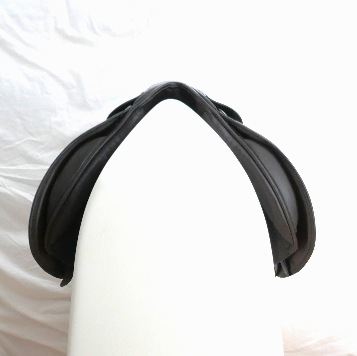 Village Saddlery Show Saddle - 17.5" Medium Brown TE10