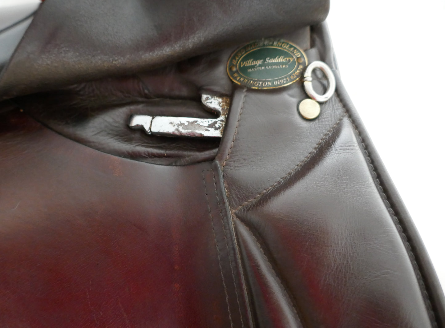 Village Saddlery Show Saddle - 17.5" Medium Brown TE10