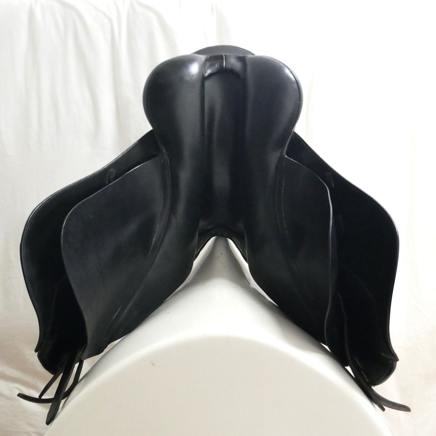 Albion Selecta Saddle - 17.5" Medium Black (Jumping Pads) TB72