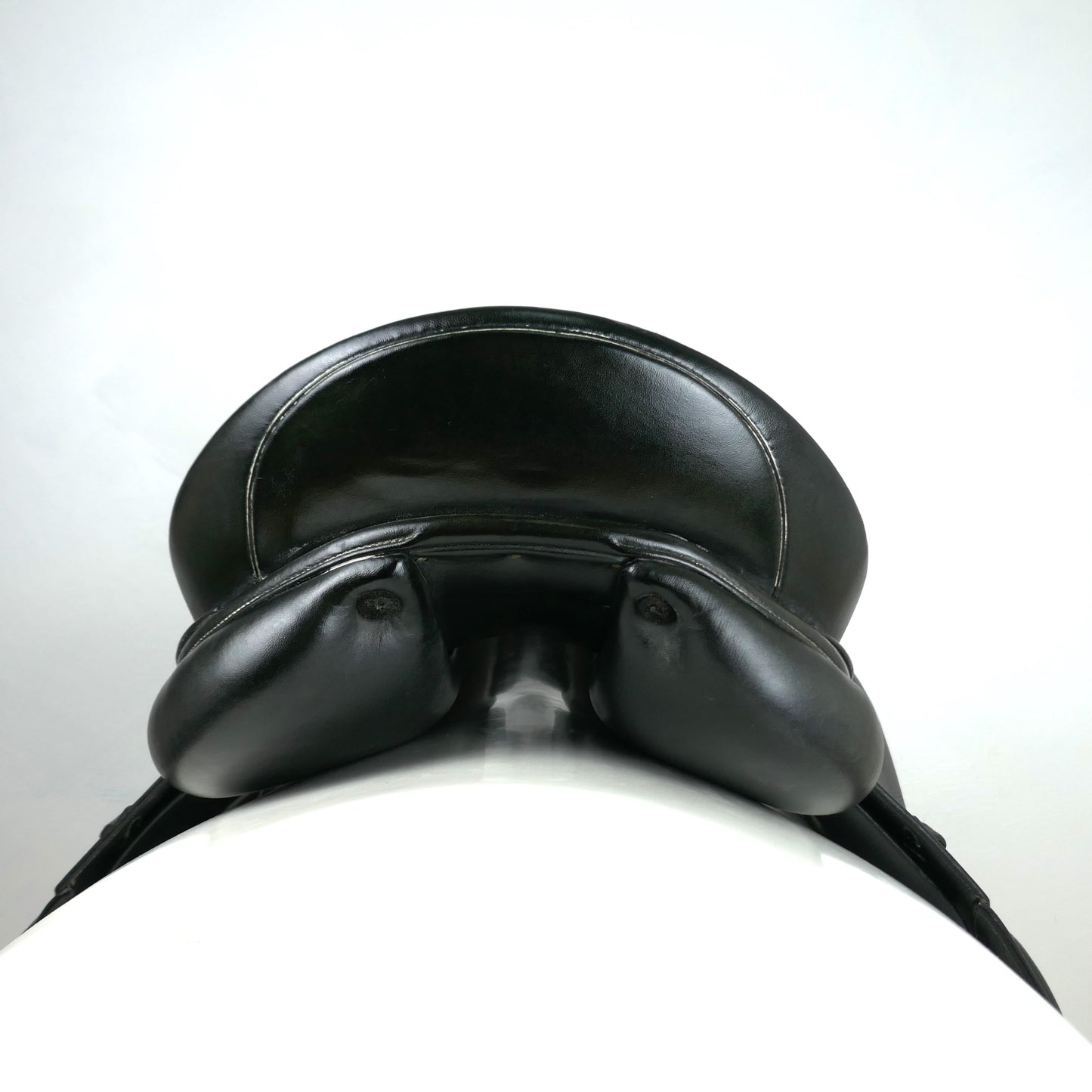 Mark Todd Close Contact GP/Jump Saddle - 18" Medium Black TF72