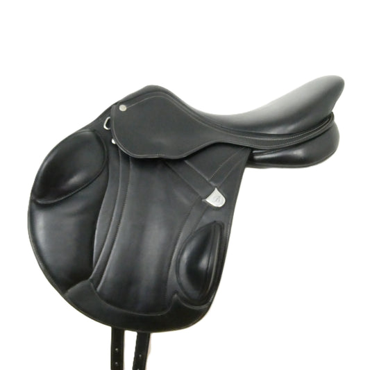 Bates Advanta Close Contact Jumping Saddle - 17" Adjustable Black TF218