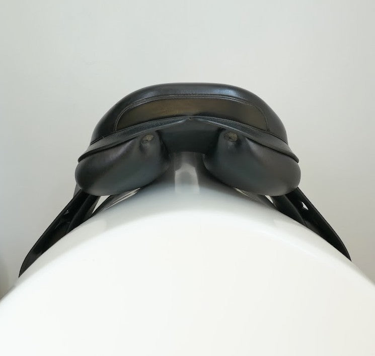Equipe Emporio Jumping Saddle - 16.5" Medium-Wide (+1) Black TF201