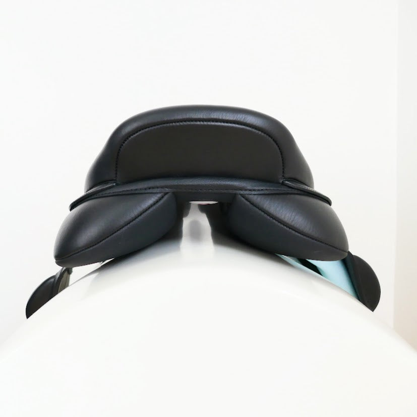 New Arena Monoflap Jumping Saddle