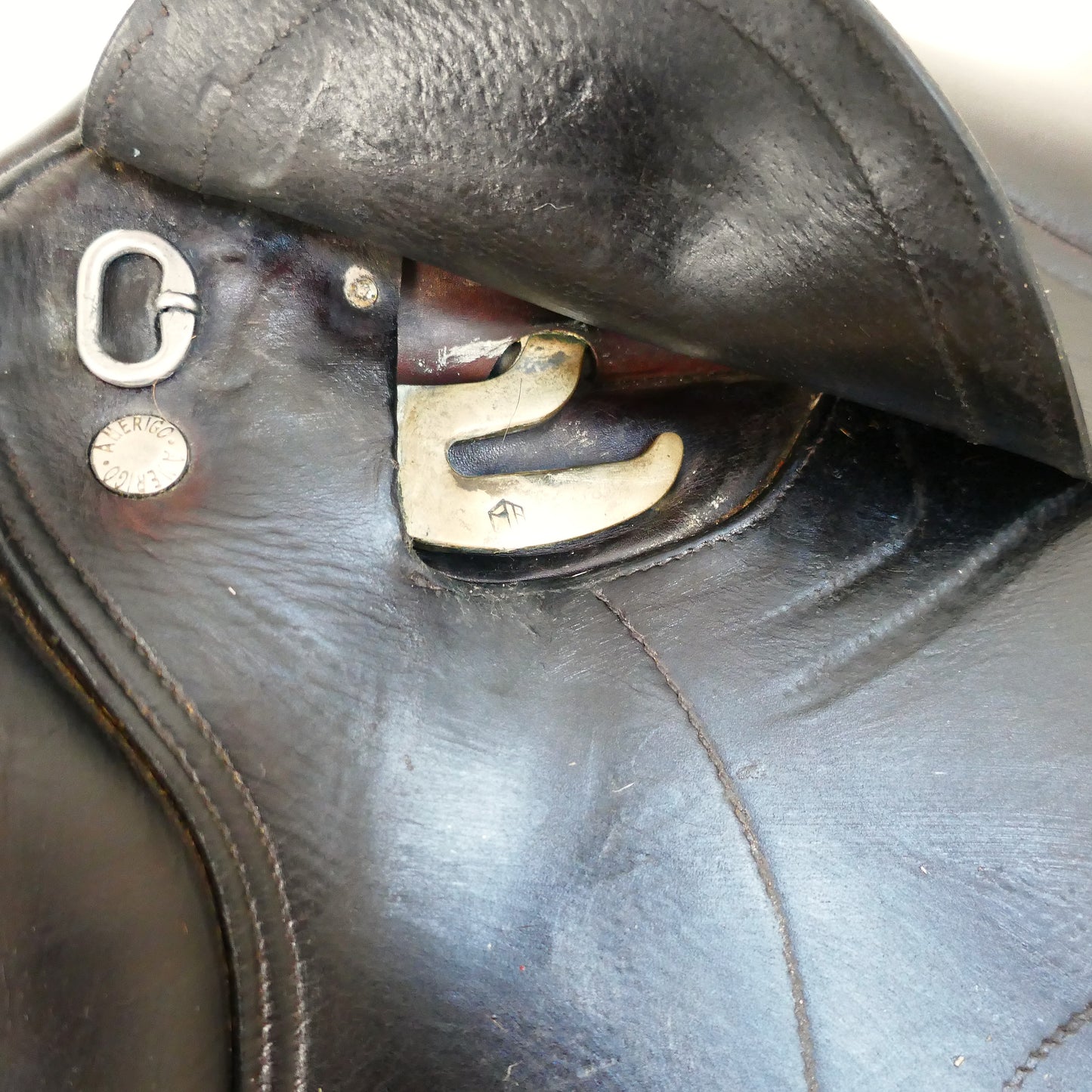 Amerigo Versuvio Jumping Saddle - 17.5" +2 (Medium-Wide) Brown TF208