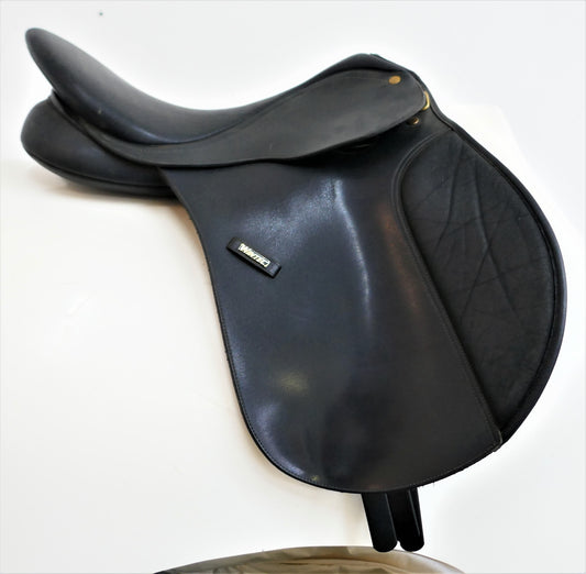 Wintec Original Cair 500 GP Saddle - 17" Adjustable Black TB8