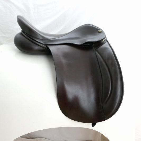 Village Saddlery Show Saddle - 17.5" Medium Brown TE10